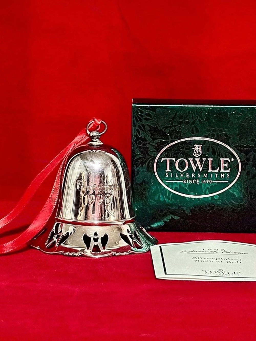 Vintage 1998 Towle Silverplate Musical Christmas Bell 18th Edition w/Box & Paper